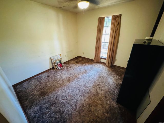 8 Coyote Drive, Conway, AR 72032