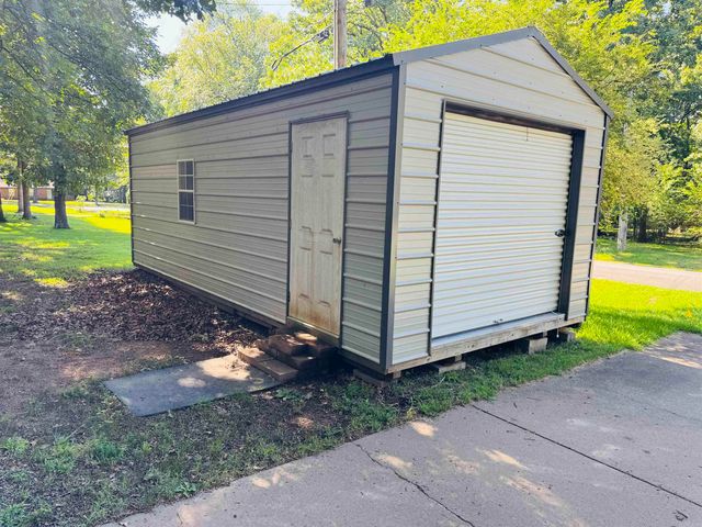 8 Coyote Drive, Conway, AR 72032