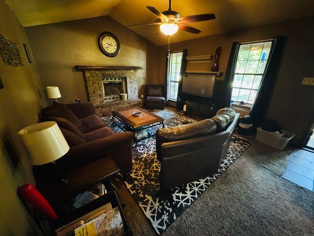 8 Coyote Drive, Conway, AR 72032