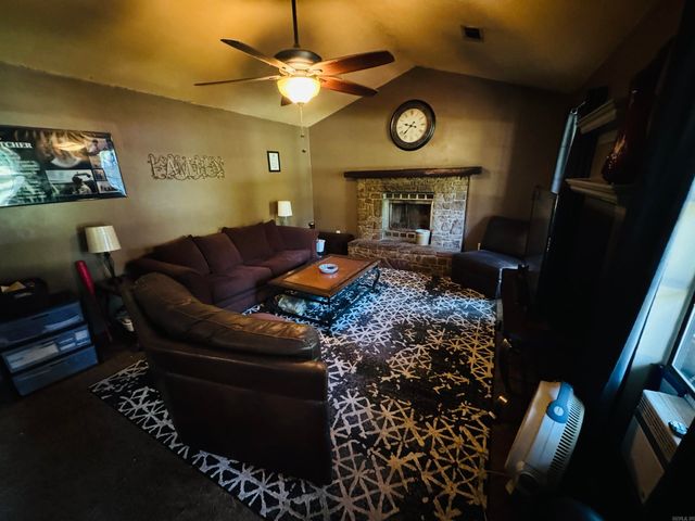 8 Coyote Drive, Conway, AR 72032