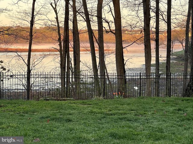 15590 CANVASBACK CT, Woodbridge, VA 22191