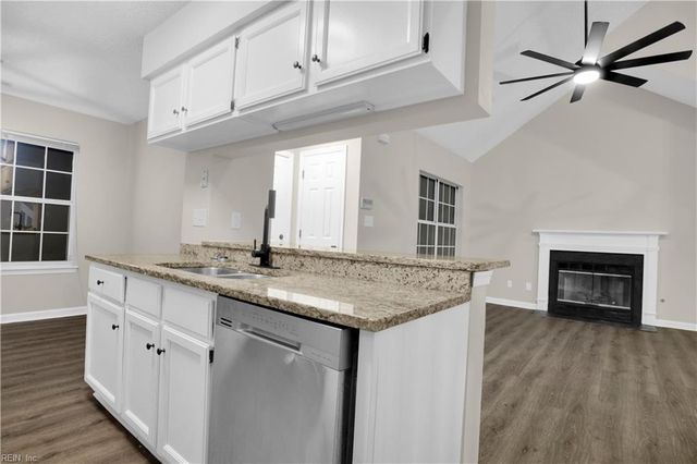 713 Mashie CT, Newport News, VA 23602