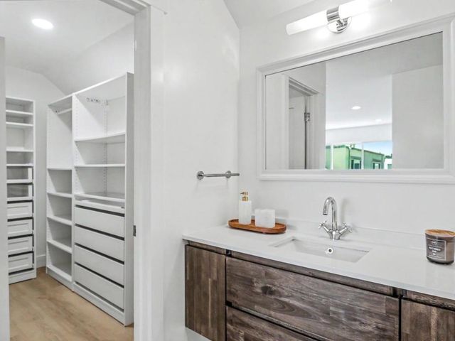 2229 Avenida De Los Alumnos, Santa Clara, CA 95054