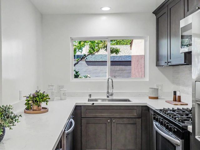 2229 Avenida De Los Alumnos, Santa Clara, CA 95054