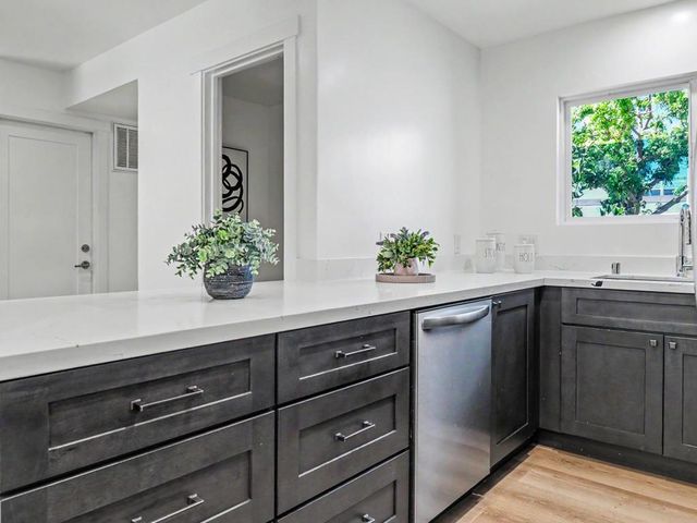 2229 Avenida De Los Alumnos, Santa Clara, CA 95054