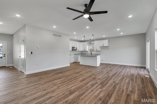 28500 Shallow Water Road, Warrenton, MO 63383