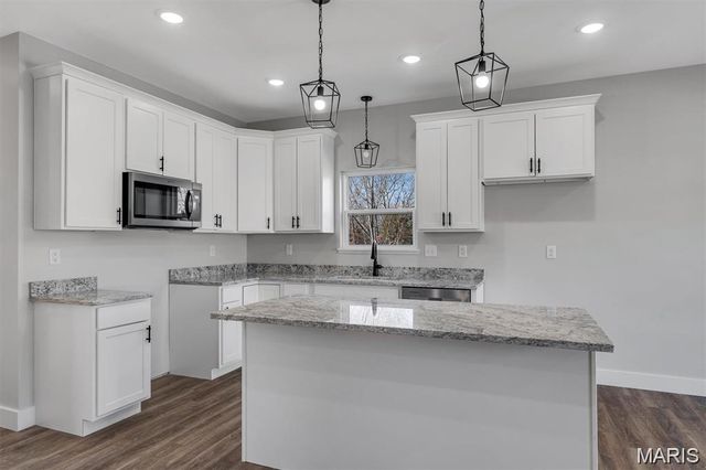 28500 Shallow Water Road, Warrenton, MO 63383