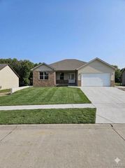 28500 Shallow Water Road, Warrenton, MO 63383