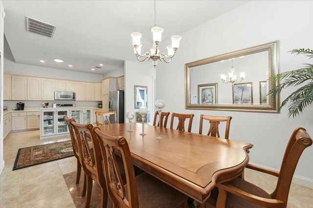 352 MEANDERING WAY, Polk City, FL 33868