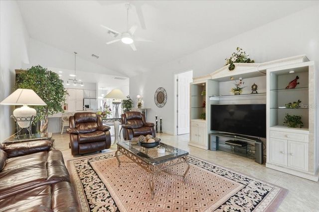 352 MEANDERING WAY, Polk City, FL 33868