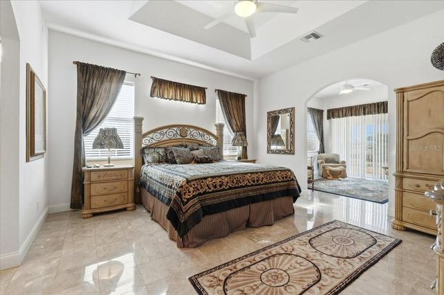 352 MEANDERING WAY, Polk City, FL 33868