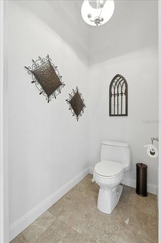 352 MEANDERING WAY, Polk City, FL 33868