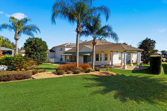 352 MEANDERING WAY, Polk City, FL 33868