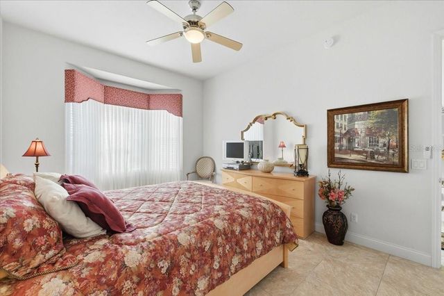 352 MEANDERING WAY, Polk City, FL 33868