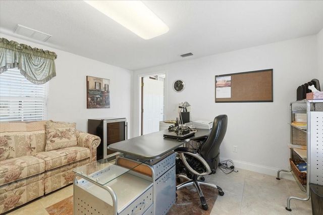 352 MEANDERING WAY, Polk City, FL 33868