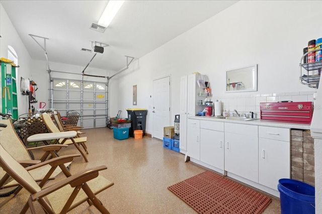 352 MEANDERING WAY, Polk City, FL 33868