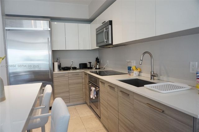 1300 Brickell Bay Dr 1904, Miami, FL 33131