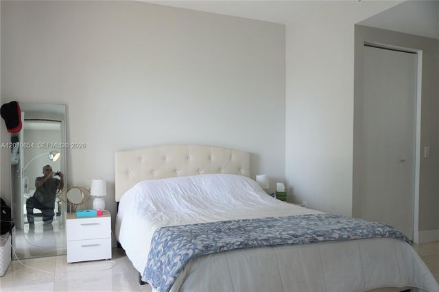 1300 Brickell Bay Dr 1904, Miami, FL 33131