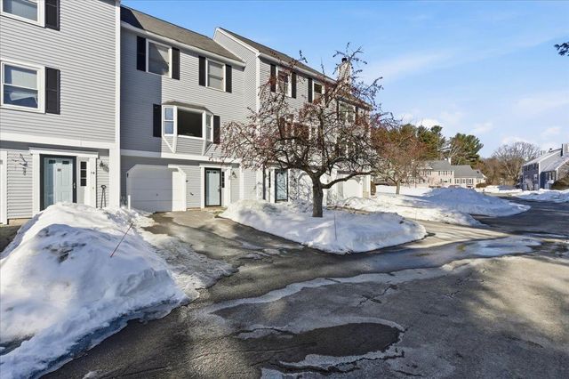 15 Shoal Creek Road, Hudson, NH 03051