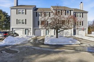 15 Shoal Creek Road, Hudson, NH 03051