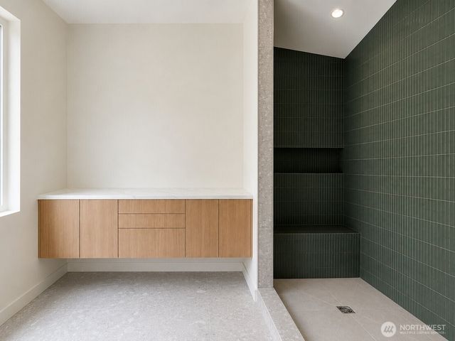 4907 SW Canada Drive, Seattle, WA 98136