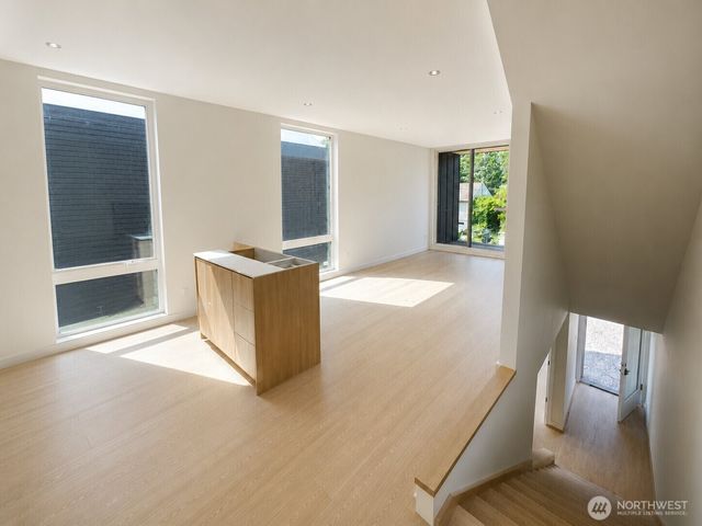 4907 SW Canada Drive, Seattle, WA 98136