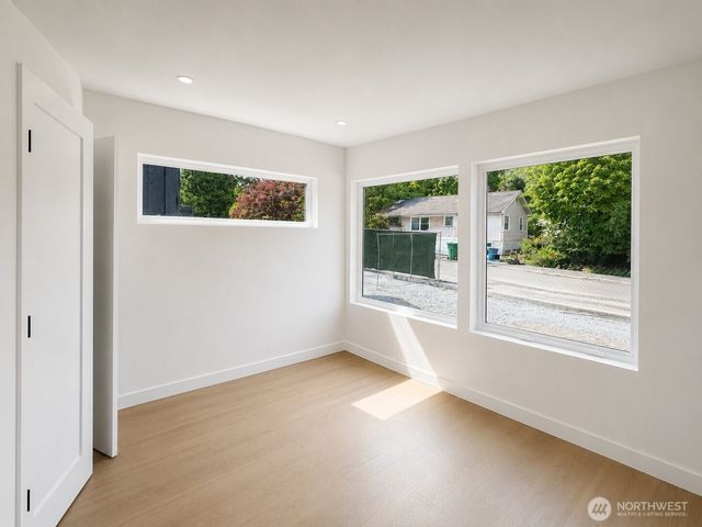 4907 SW Canada Drive, Seattle, WA 98136