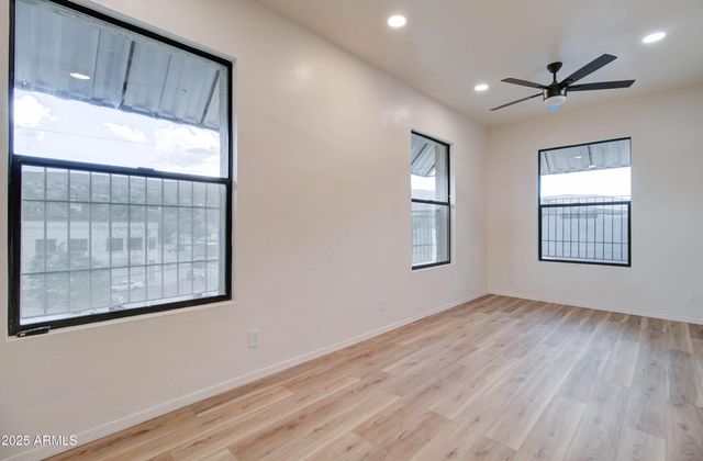 195 N NASH Avenue, Miami, AZ 85539