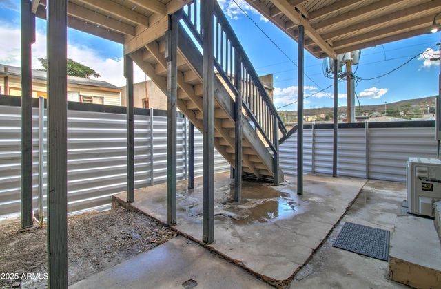 195 N NASH Avenue, Miami, AZ 85539