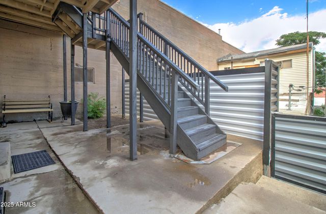 195 N NASH Avenue, Miami, AZ 85539