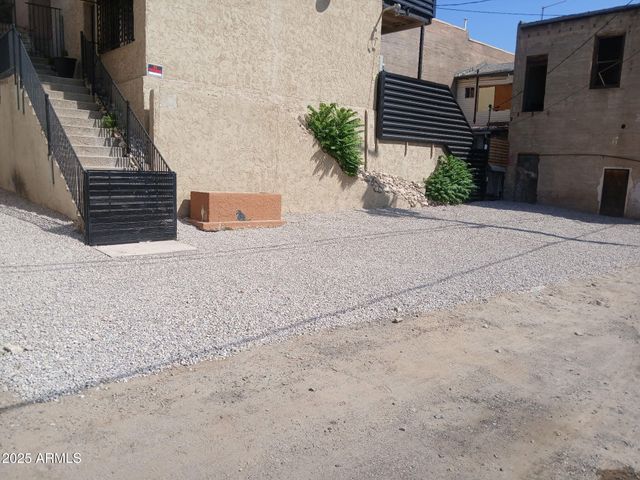 195 N NASH Avenue, Miami, AZ 85539