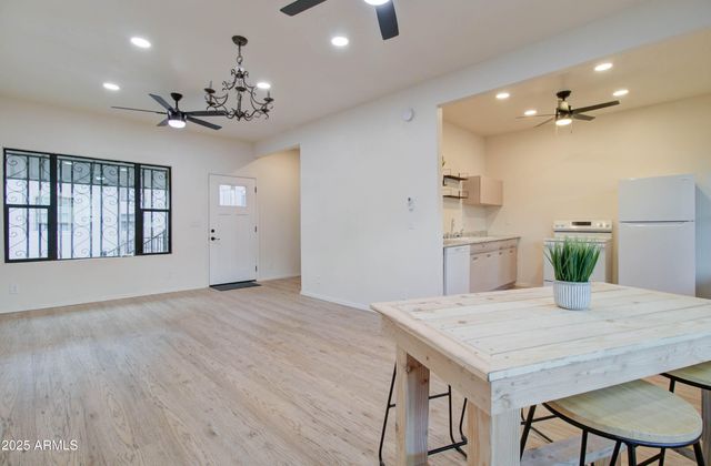 195 N NASH Avenue, Miami, AZ 85539