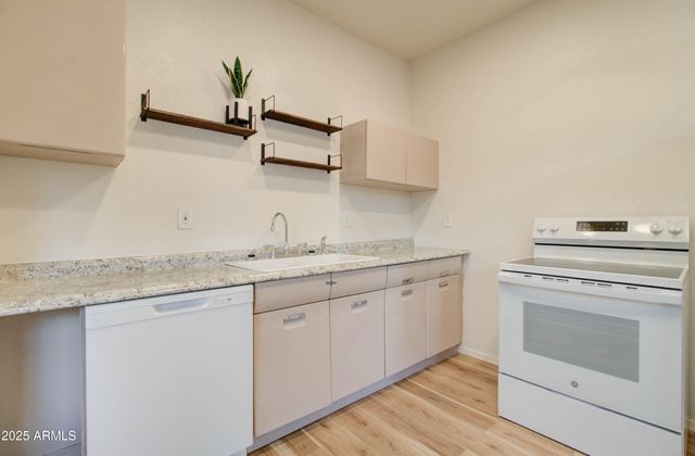 195 N NASH Avenue, Miami, AZ 85539