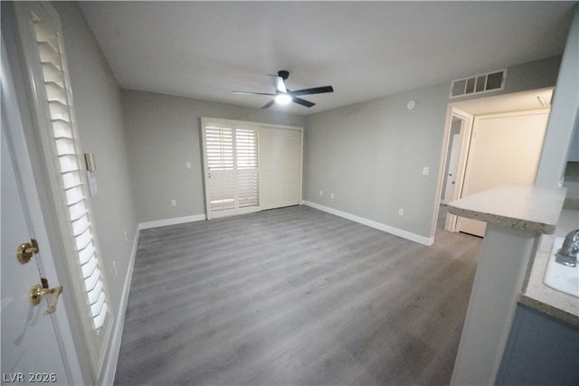 5710 East Tropicana Avenue 1032, Las Vegas, NV 89122