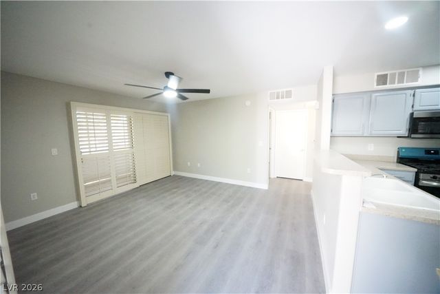 5710 East Tropicana Avenue 1032, Las Vegas, NV 89122