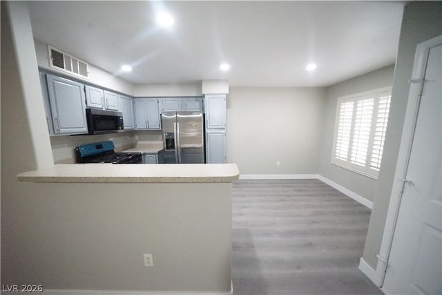 5710 East Tropicana Avenue 1032, Las Vegas, NV 89122