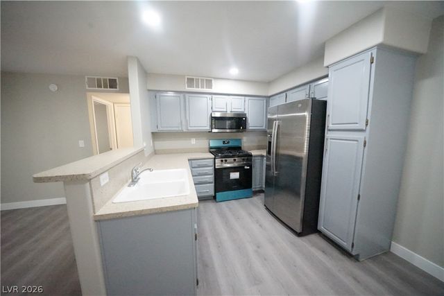 5710 East Tropicana Avenue 1032, Las Vegas, NV 89122