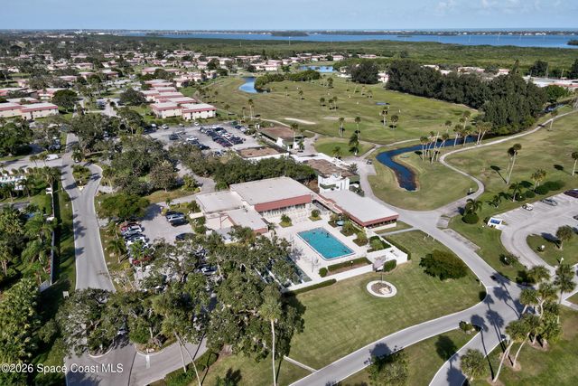 32 Pine Arbor Lane 205, Vero Beach, FL 32962