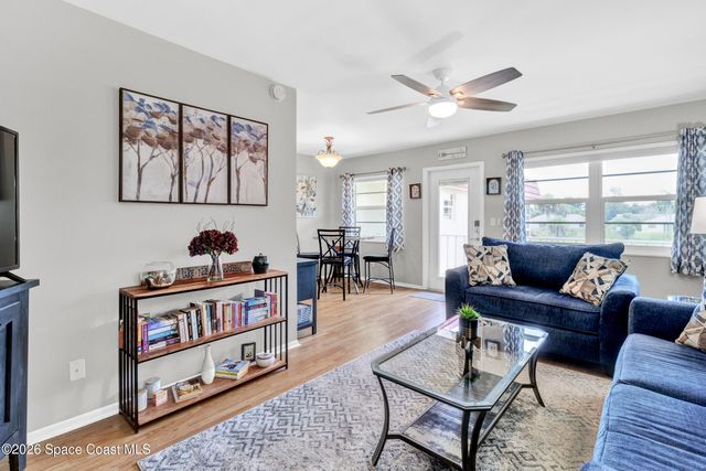 32 Pine Arbor Lane 205, Vero Beach, FL 32962