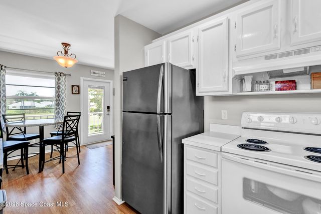 32 Pine Arbor Lane 205, Vero Beach, FL 32962