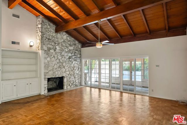 2068 N Beverly Drive, Beverly Hills, CA 90210