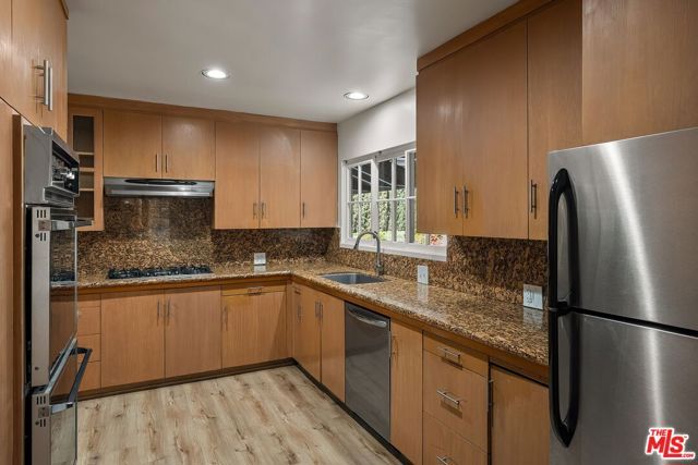 2068 N Beverly Drive, Beverly Hills, CA 90210
