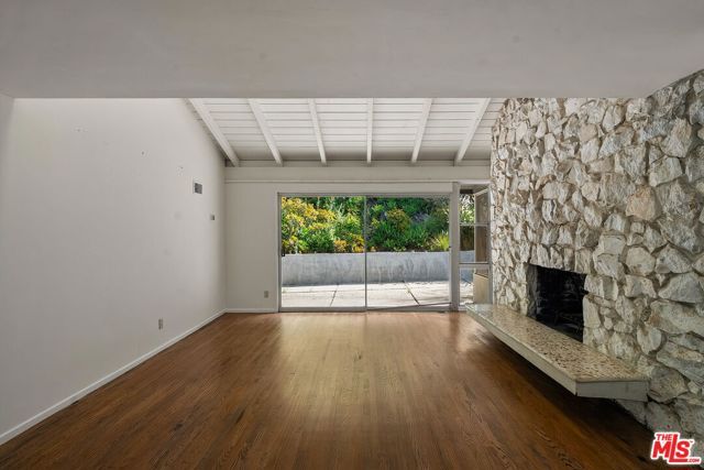 2068 N Beverly Drive, Beverly Hills, CA 90210