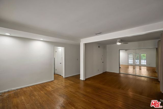 2068 N Beverly Drive, Beverly Hills, CA 90210