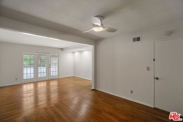 2068 N Beverly Drive, Beverly Hills, CA 90210