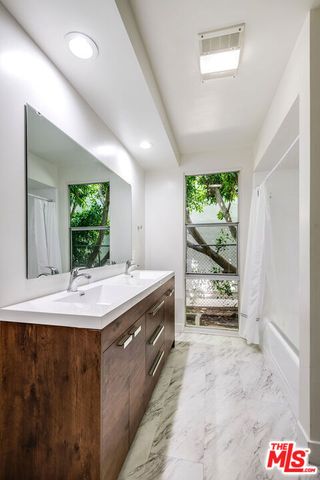 2068 N Beverly Drive, Beverly Hills, CA 90210