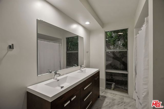 2068 N Beverly Drive, Beverly Hills, CA 90210