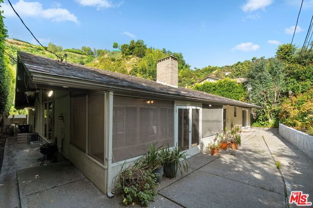 2068 N Beverly Drive, Beverly Hills, CA 90210