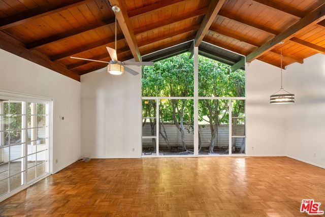 2068 N Beverly Drive, Beverly Hills, CA 90210
