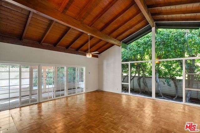 2068 N Beverly Drive, Beverly Hills, CA 90210